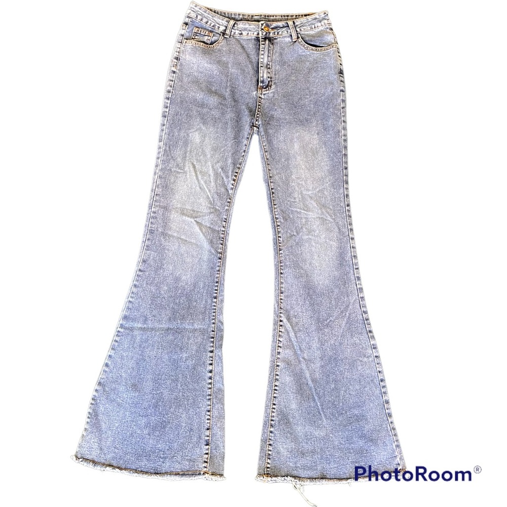 Light Washed Fit & Flare Bell Bottom Jeans